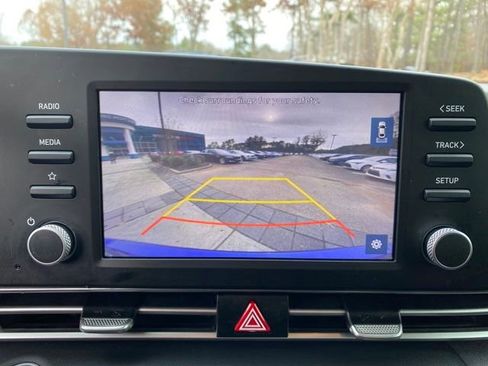 Used 2023 Hyundai Elantra SEL w/ Cargo Package image 13