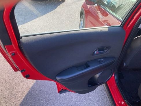Used 2016 Honda HR-V LX image 27