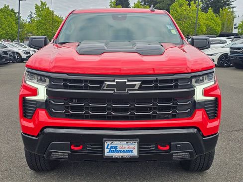 Used 2024 Chevrolet Silverado 1500 LT Trail Boss w/ Convenience Package II AWD/4WD image 2