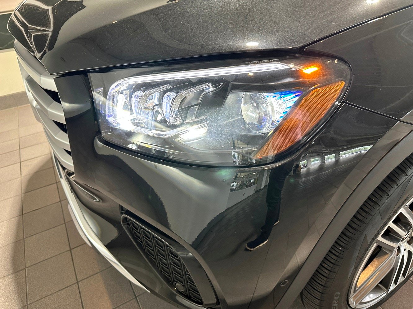 Certified 2025 Mercedes-Benz GLS 450 4MATIC image 45