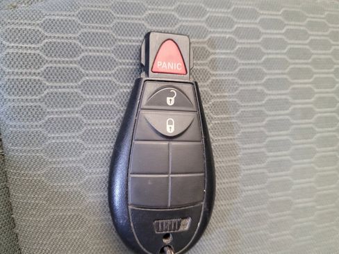 Used 2017 RAM 1500 Express image 32