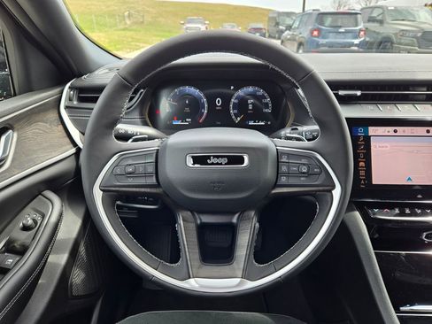 New 2026 Jeep Grand Cherokee 4WD image 17