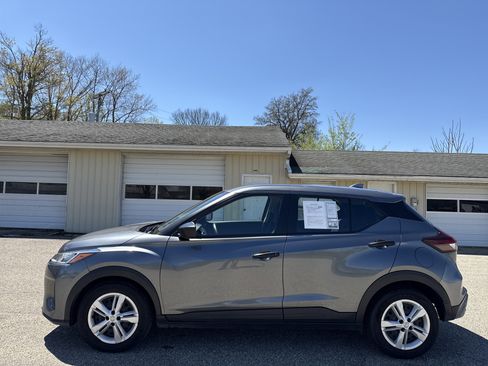 Used 2024 Nissan Kicks S FWD image 38