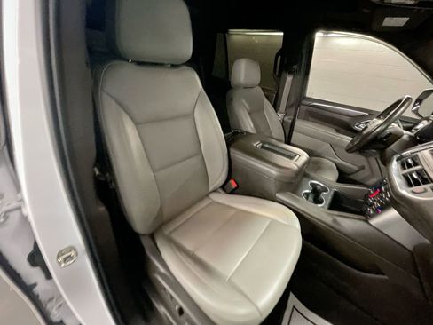 Used 2021 Chevrolet Tahoe Z71 w/ Luxury Package image 28