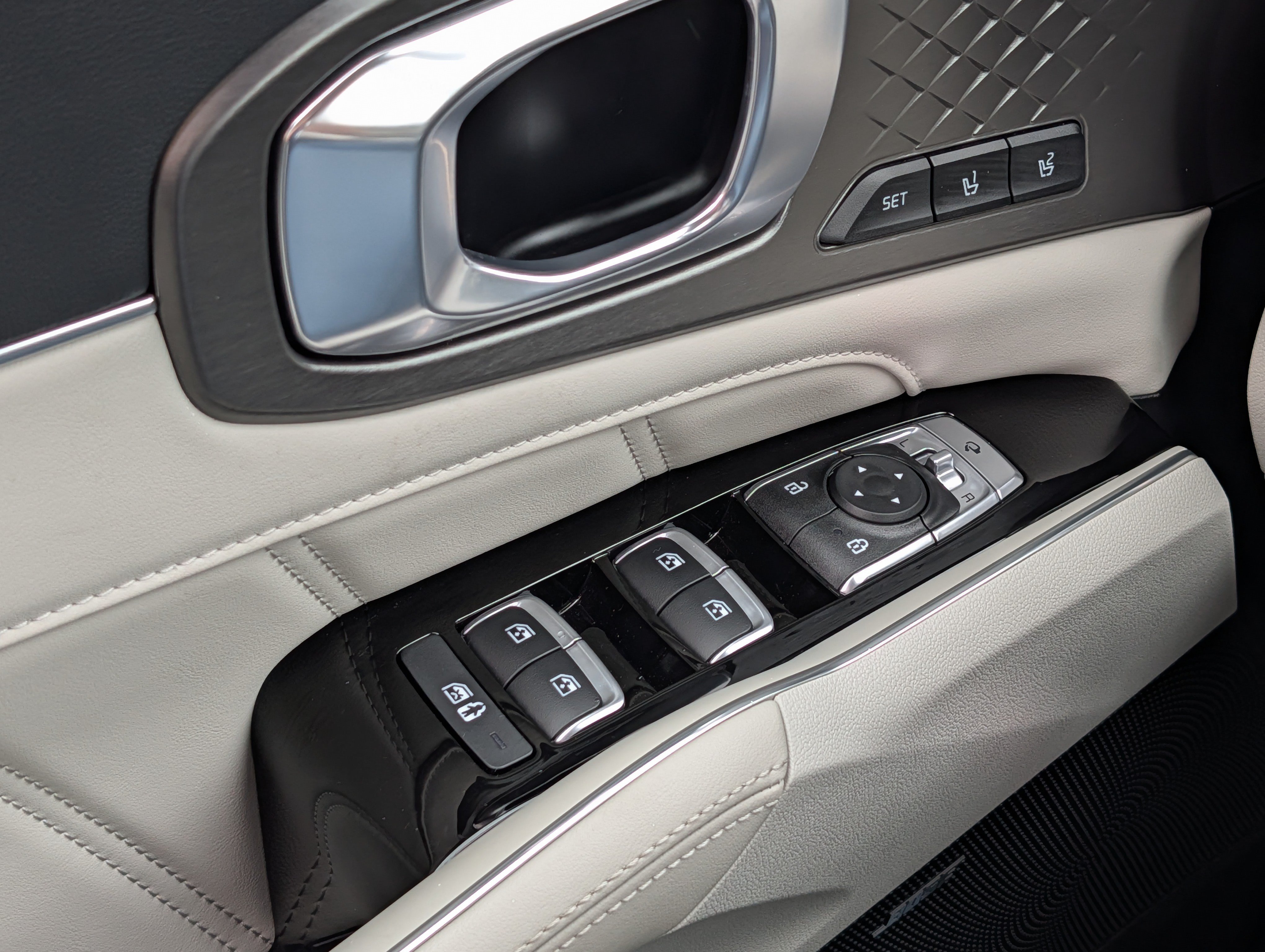 Certified 2023 Kia Sorento SX Prestige AWD/4WD image 19