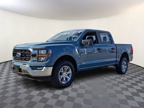 Used 2023 Ford F150 XLT image 3