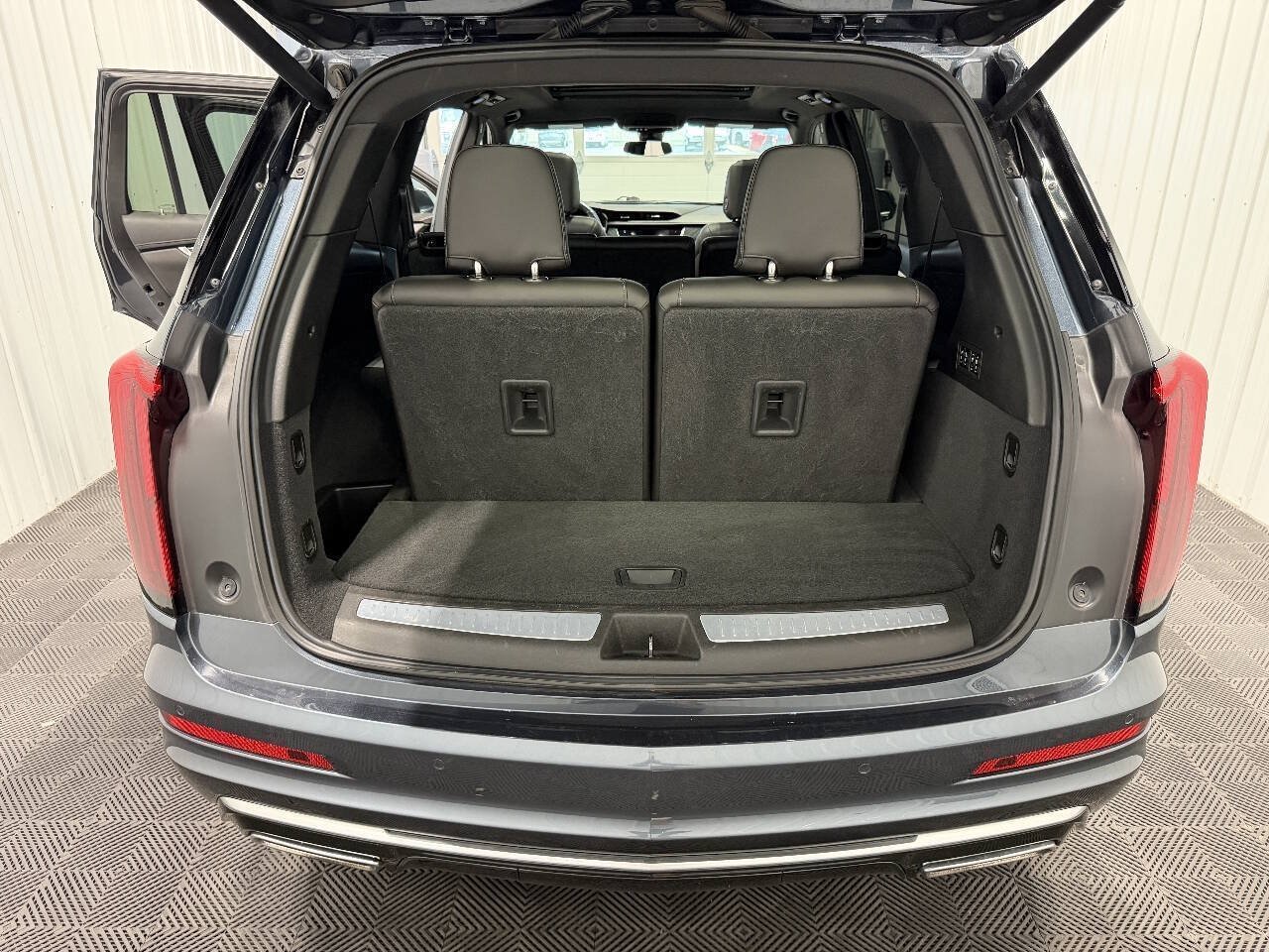 Used 2020 Cadillac XT6 Premium Luxury AWD/4WD image 16