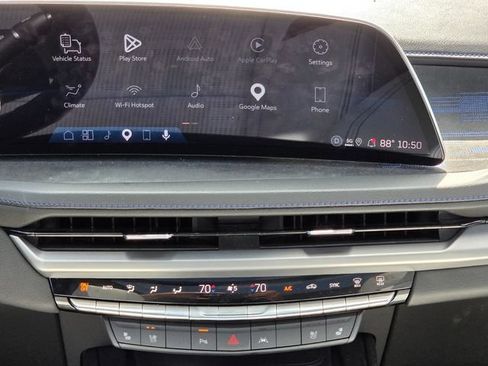 Used 2024 Cadillac XT4 Sport FWD image 11
