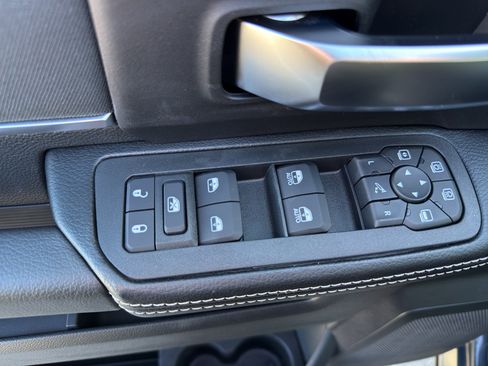 New 2026 RAM 2500 Big Horn AWD/4WD image 13