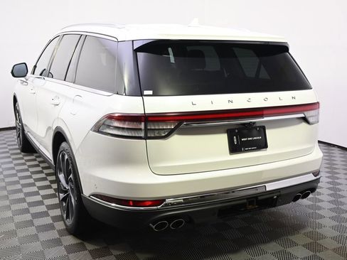 Used 2020 Lincoln Aviator Reserve w/ Equipment Group 202A AWD/4WD image 4