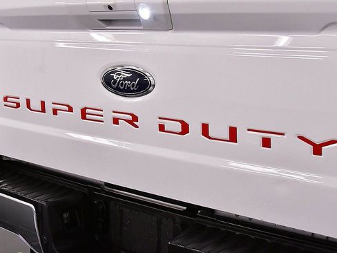 Used 2024 Ford F250 Lariat AWD/4WD image 15