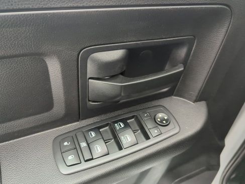 Used 2017 RAM 1500 Express w/ Express Value Package image 31