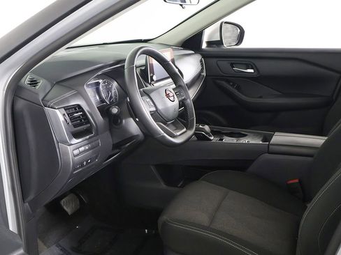 Used 2025 Nissan Rogue SV FWD image 20
