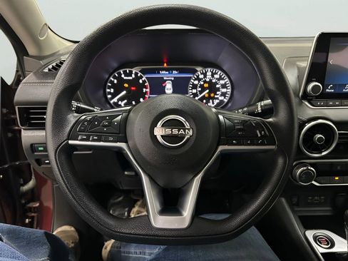 Used 2024 Nissan Sentra SV FWD image 16