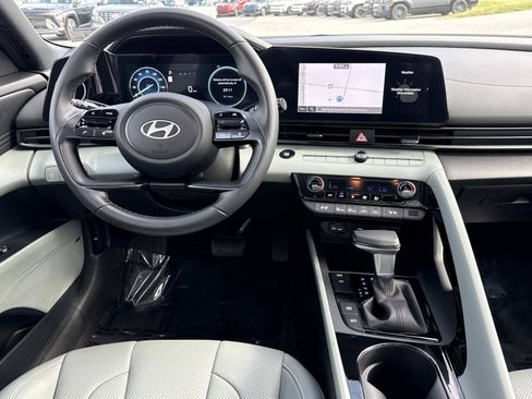 Certified 2025 Hyundai Elantra Limited w/ Cargo Package FWD image 2