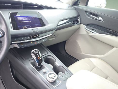 Used 2020 Cadillac XT4 Premium Luxury image 21