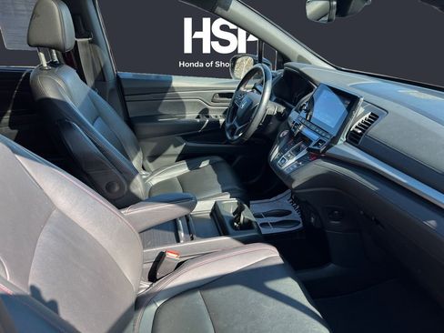Used 2023 Honda Odyssey Sport image 15