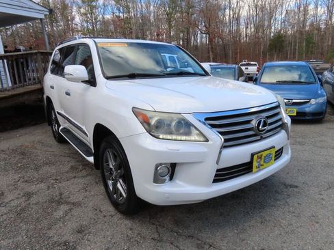 Used 2013 Lexus LX 570 4WD image 4