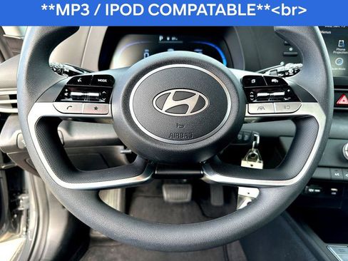 Used 2024 Hyundai Elantra SE image 15