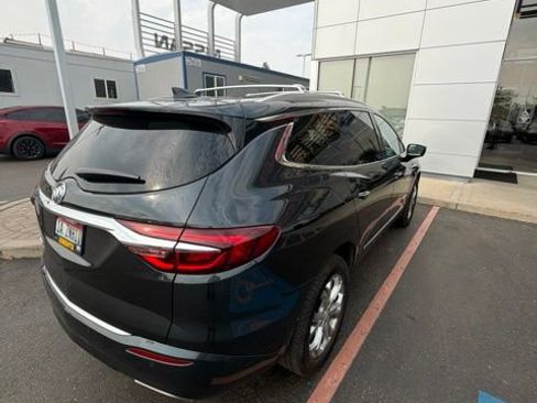 Used 2020 Buick Enclave Avenir w/ Avenir Technology Package AWD/4WD image 9