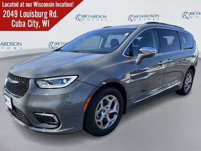 Used 2022 Chrysler Pacifica Limited