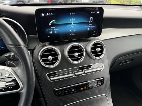 Certified 2022 Mercedes-Benz GLC 300 image 21