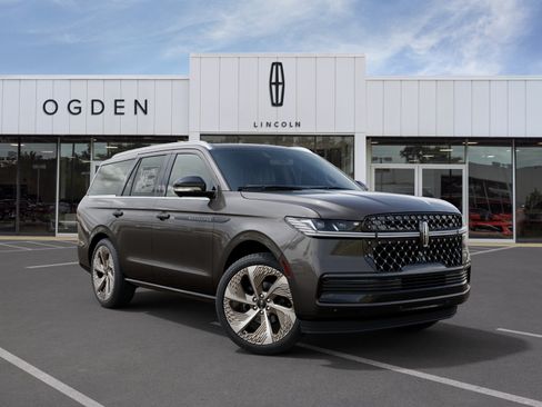 New 2027 Lincoln Navigator Black Label AWD/4WD image 4
