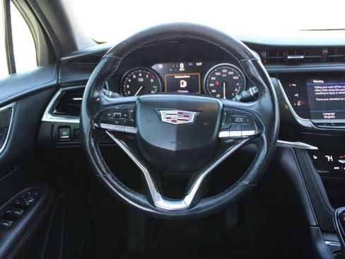 Used 2022 Cadillac XT6 Premium Luxury w/ Technology Package image 26