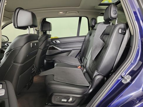 Certified 2024 BMW X7 xDrive40i image 10