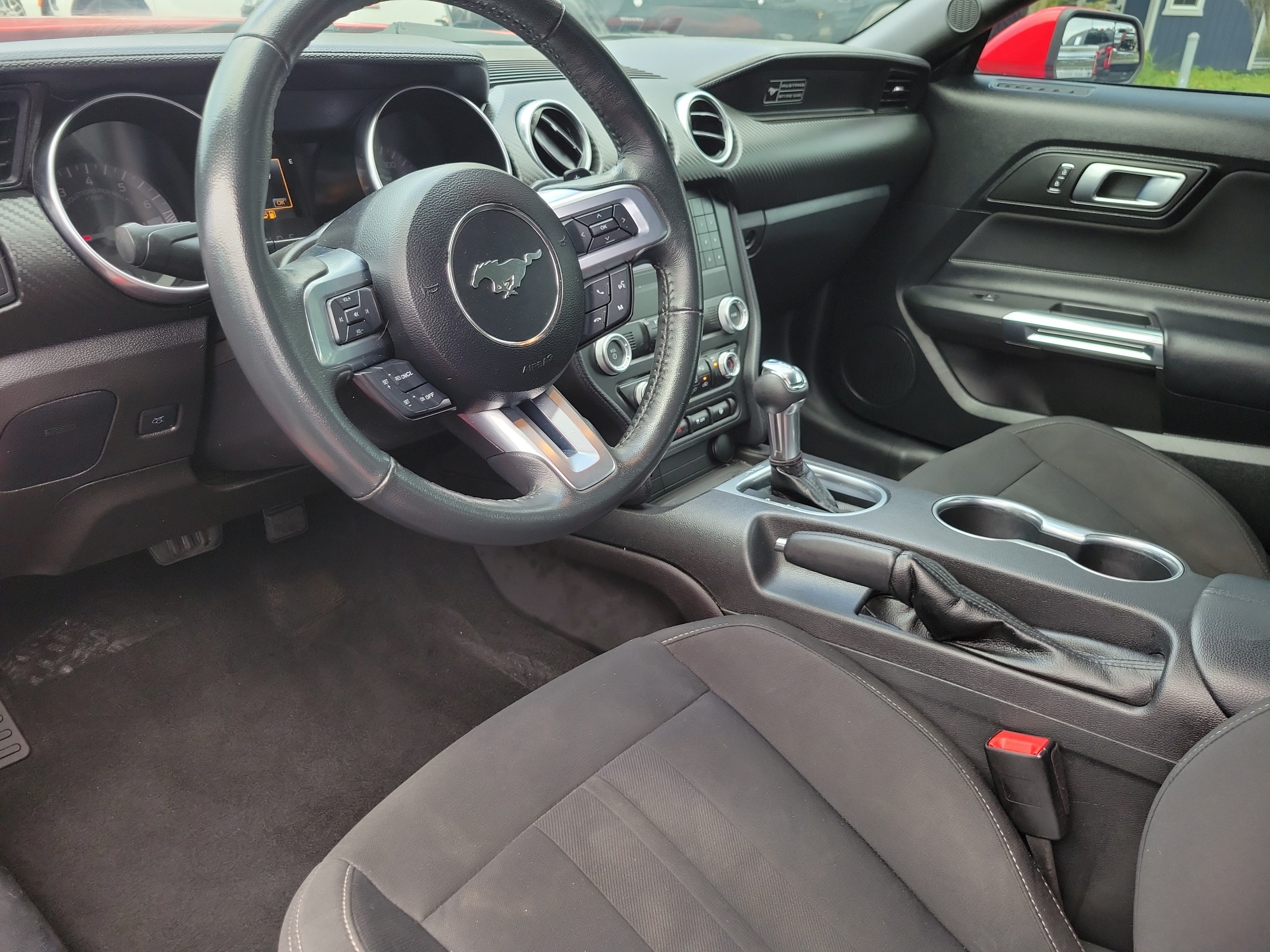 Used 2020 Ford Mustang Coupe RWD image 11
