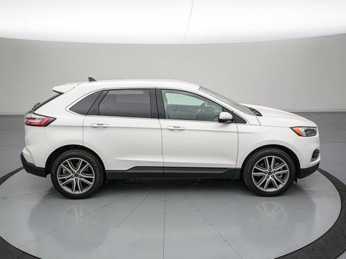 Certified 2024 Ford Edge Titanium w/ Equipment Group 301A AWD/4WD image 3