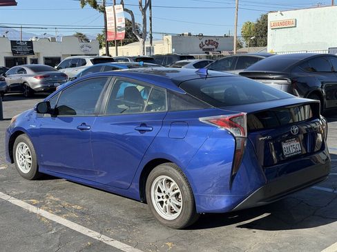 Used 2017 Toyota Prius One FWD image 5