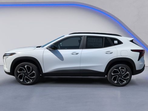 New 2026 Chevrolet Trax RS w/ Driver Confidence Package FWD image 5