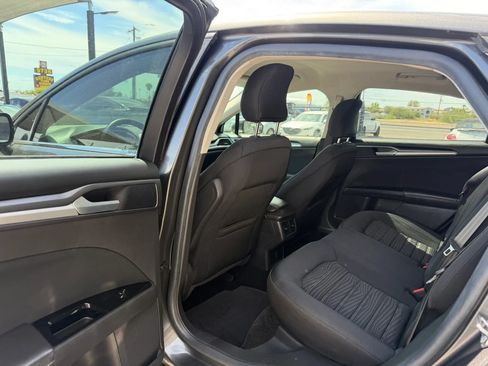 Used 2016 Ford Fusion SE FWD image 20