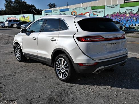 Used 2017 Lincoln MKC Reserve FWD image 3