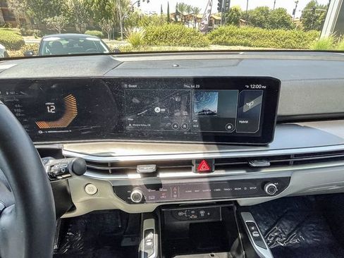 Certified 2025 Kia Sorento EX FWD image 15