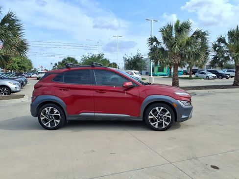 Used 2022 Hyundai Kona Limited FWD image 6