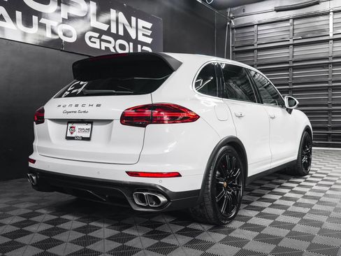 Used 2015 Porsche Cayenne Turbo image 22