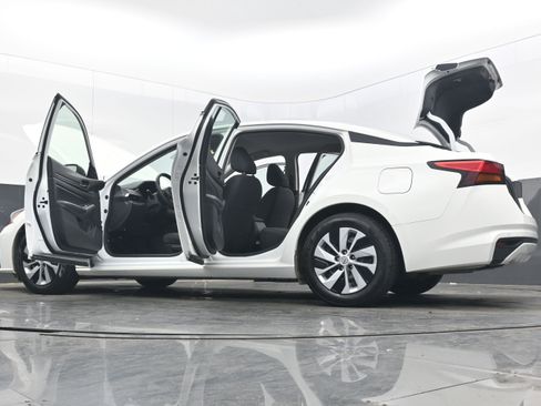 Used 2024 Nissan Altima 2.5 S image 40