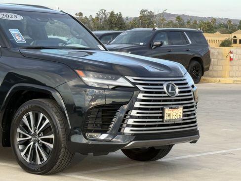 Used 2024 Lexus LX 600 4WD w/ Interior Upgrade Package image 3