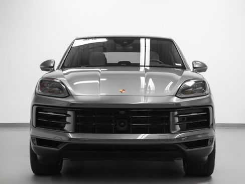 Certified 2026 Porsche Cayenne S AWD/4WD image 8