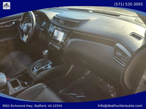 Used 2018 Nissan Rogue Sport SL w/ SL Premium Package AWD/4WD image 19