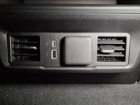 New 2026 GMC Sierra 1500 SLE w/ X31 Off-Road Package AWD/4WD image 13