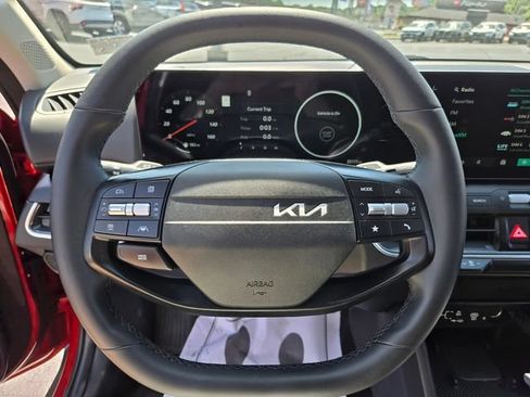 Used 2025 Kia K4 EX FWD image 30