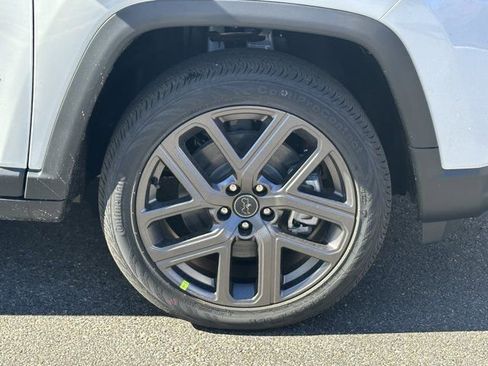 New 2026 Jeep Compass Limited image 12