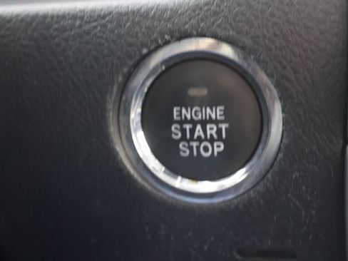 Used 2019 Toyota 4Runner Limited AWD/4WD image 15