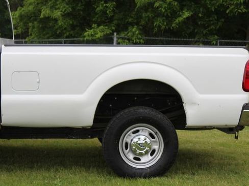 Used 2011 Ford F350 XL w/ PWR Equipment Group image 4