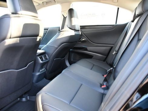 New 2025 Lexus ES 350 w/ Premium Package image 17