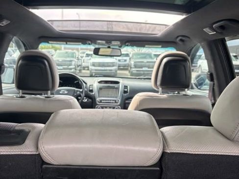 Used 2014 Kia Sorento SX w/ 3rd Row Package image 38