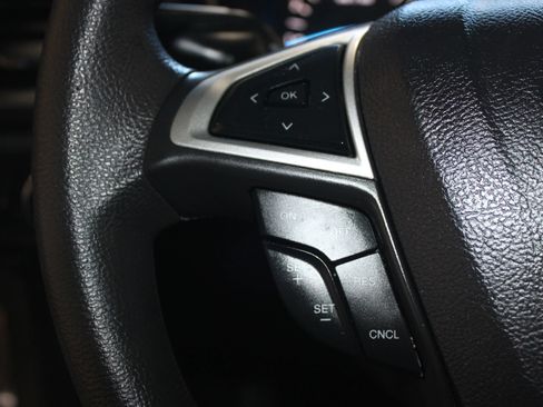 Used 2014 Ford Fusion SE FWD image 13